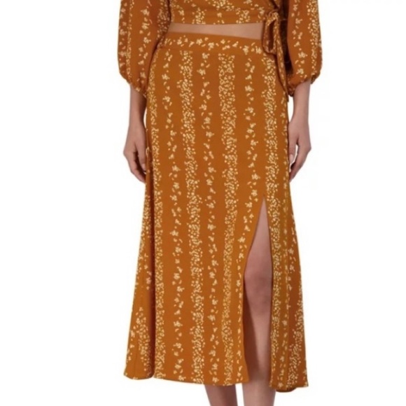 BCBG Dresses & Skirts - BCBG Orange Floral Slit Mid-Skirt